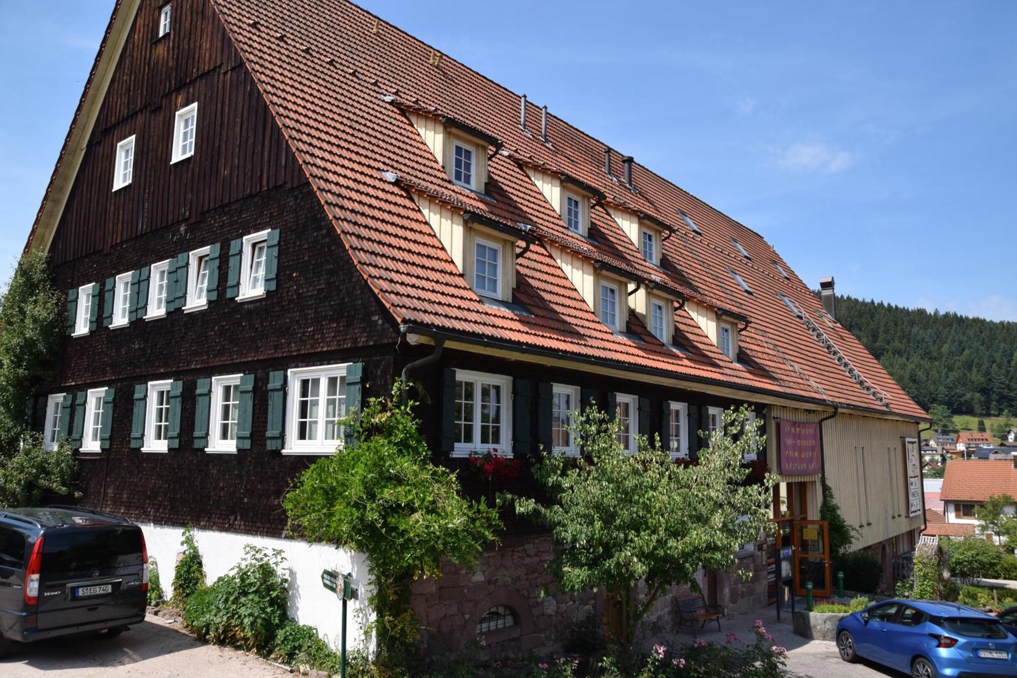 Gutshof-hotel Waldknechtshof 4*